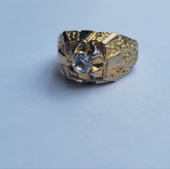 Men's Vintage style gold ring with a diamond size 9-10 - Picture 2 of 2